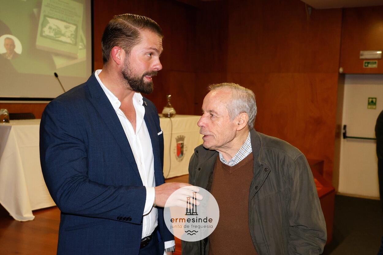 📖 𝗔𝗽𝗿𝗲𝘀𝗲𝗻𝘁𝗮çã𝗼 𝗱𝗼 𝗟𝗶𝘃𝗿𝗼 𝗱𝗲 𝗝𝗮𝗰𝗶𝗻𝘁𝗼 𝗦𝗼𝗮𝗿𝗲𝘀 - 𝗘𝗿𝗺𝗲𝘀𝗶𝗻𝗱𝗲: 𝗥𝗲𝘁𝗮𝗹𝗵𝗼𝘀 𝗛𝗶𝘀𝘁ó𝗿𝗶𝗰𝗼𝘀, 𝗨𝗿𝗯𝗮𝗻í𝘀𝘁𝗶𝗰𝗼𝘀 𝗲 𝗖𝘂𝗹𝘁𝘂𝗿...